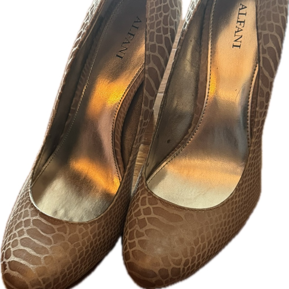 Alfani  Maddy Dark Pearl / Snake Skin Print High Heel Pumps 7.5M